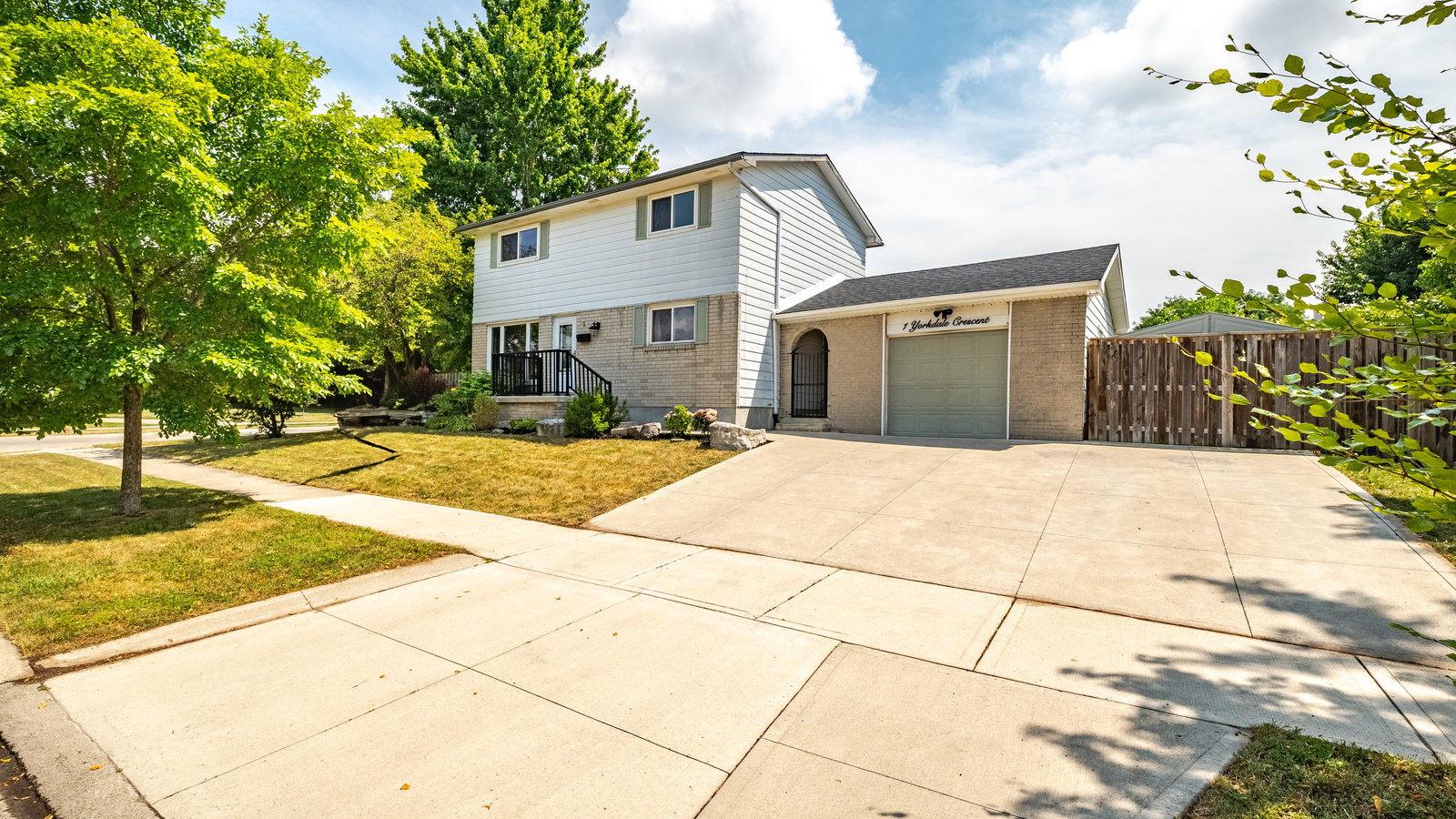 001_exterior_996
