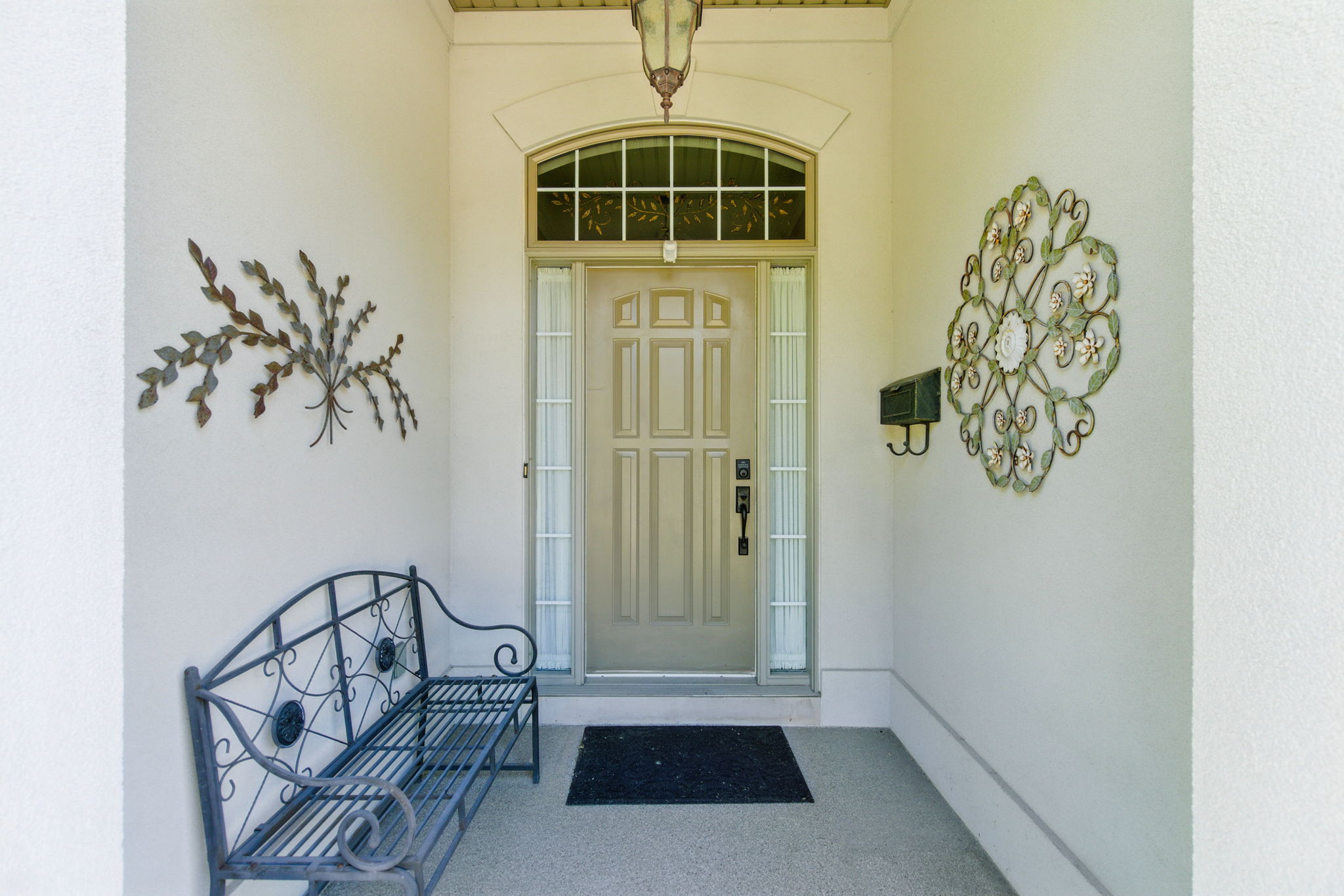 1-web-or-mls-345 Southcote Rd, Hamilton-1