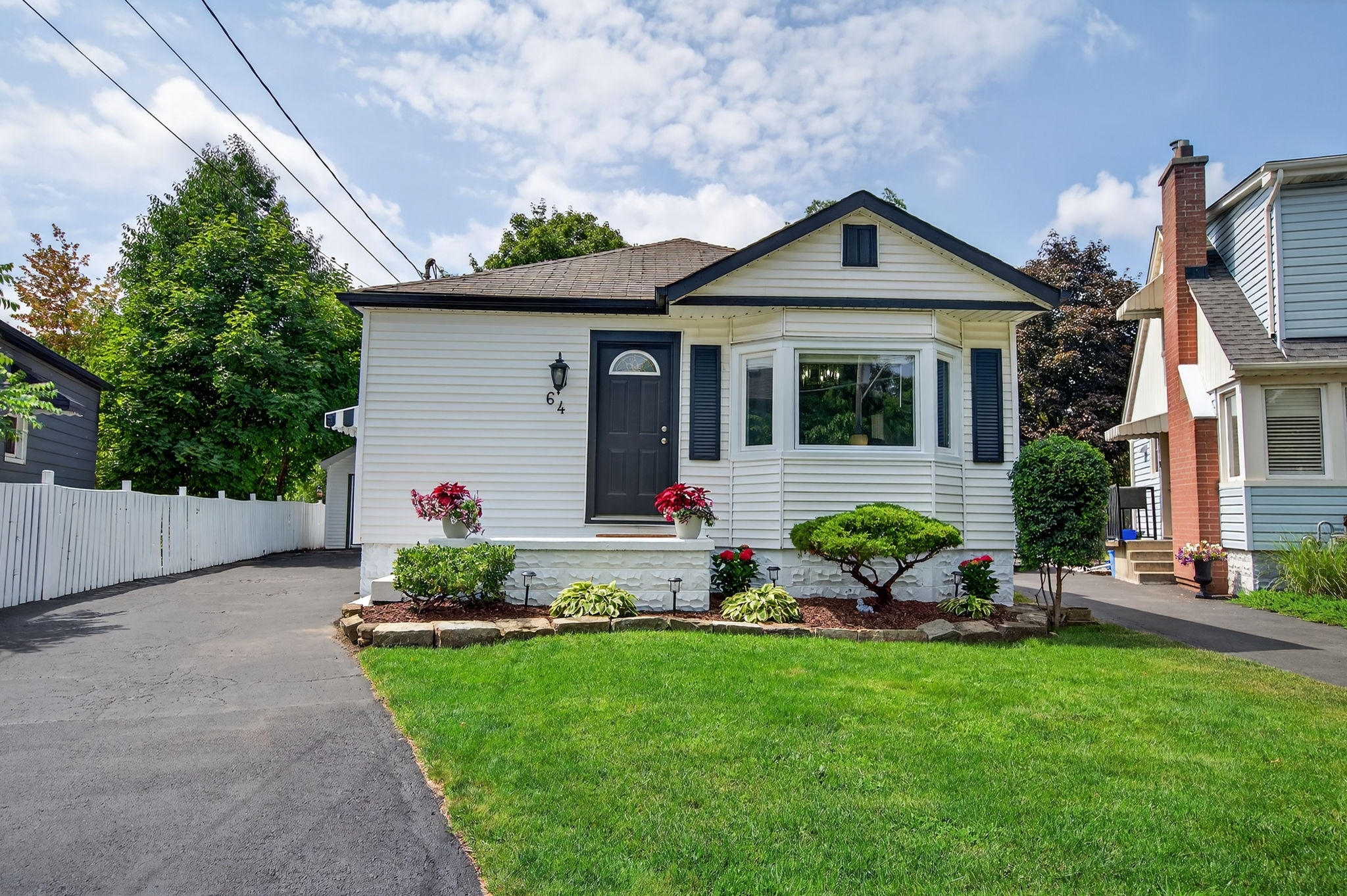 1-web-or-mls-64 Vola Ct, Hamilton-1