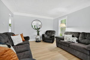 11-web-or-mls-64 Vola Ct, Hamilton-11