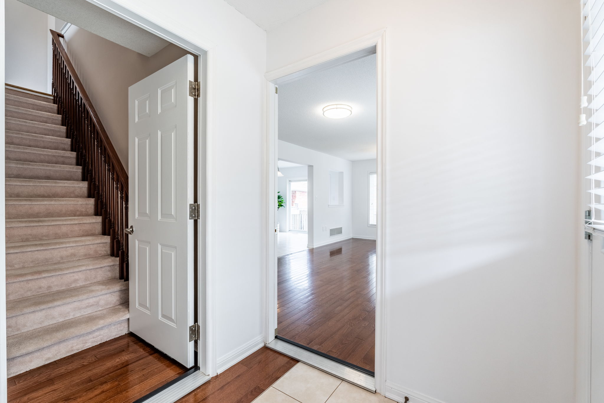 13-web-or-mls-12 Emick Dr, Ancaster-13