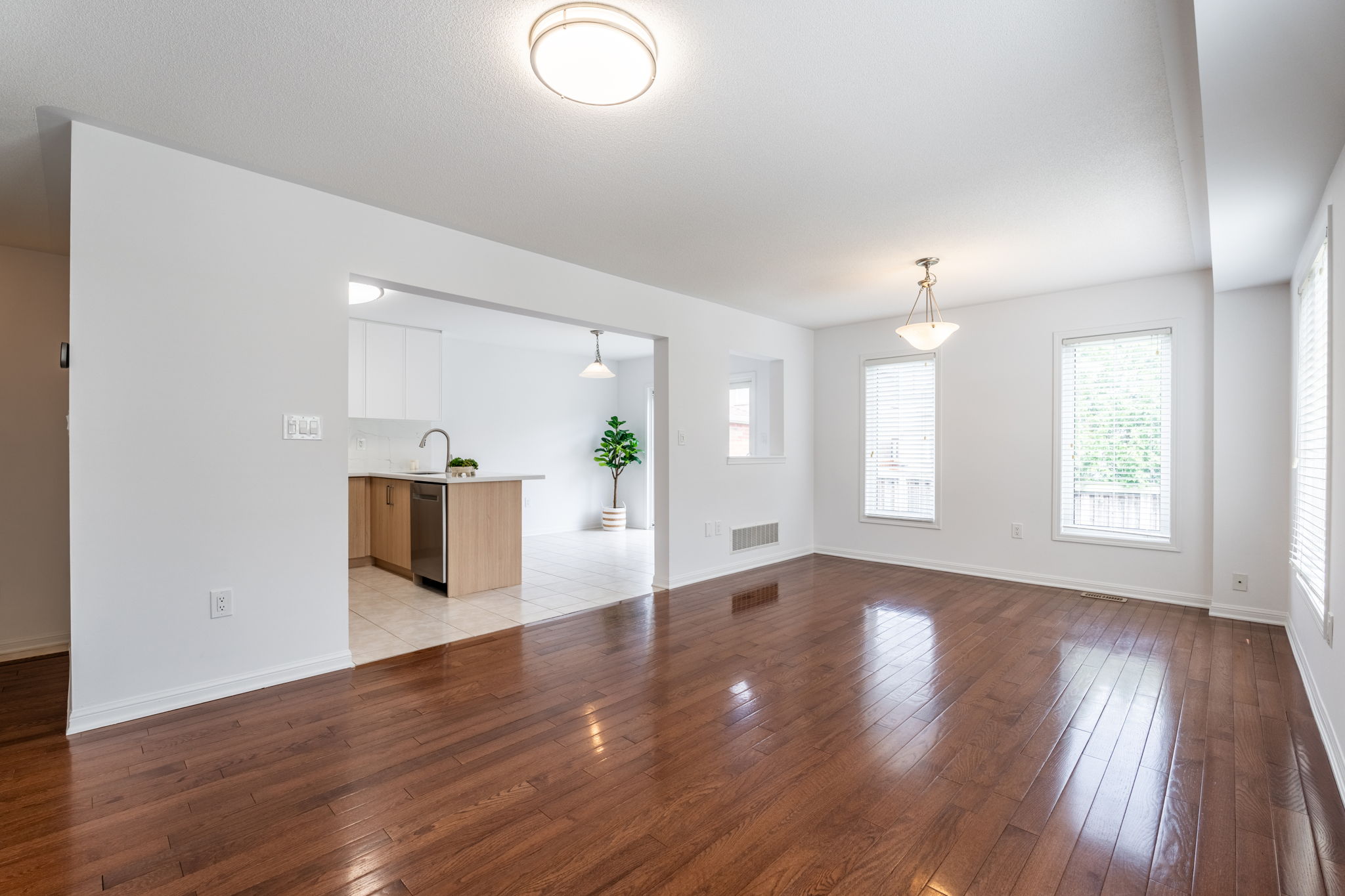 16-web-or-mls-12 Emick Dr, Ancaster-16