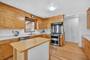 18-web-or-mls-1300 Colborne St E, Brantford-18
