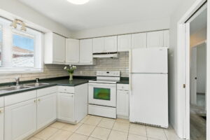 19-web-or-mls-24 Meadowlark Dr, Hamilton - Frank19