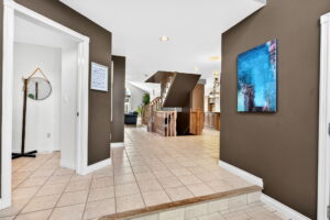 23-web-or-mls-18 Konstantine Ct, Hamilton-8