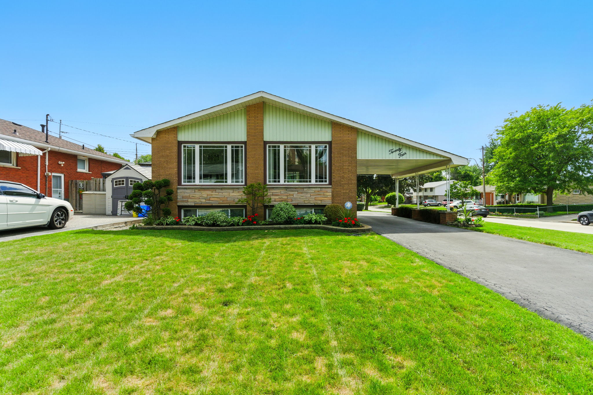 3-web-or-mls-24 Meadowlark Dr, Hamilton - Frank3