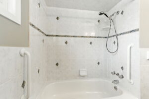 30-web-or-mls-24 Meadowlark Dr, Hamilton - Frank30