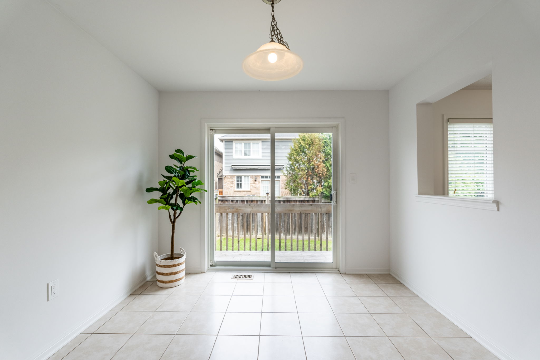 32-web-or-mls-12 Emick Dr, Ancaster-32