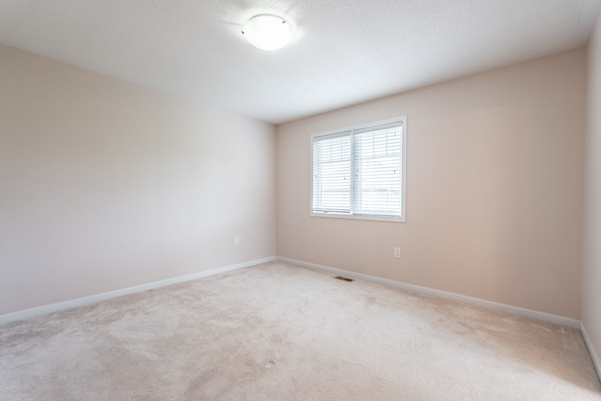 47-web-or-mls-12 Emick Dr, Ancaster-47
