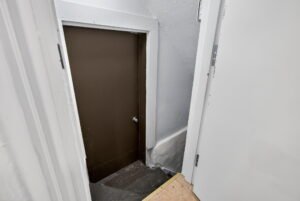 48-web-or-mls-84 Ray St S, Hamilton-48