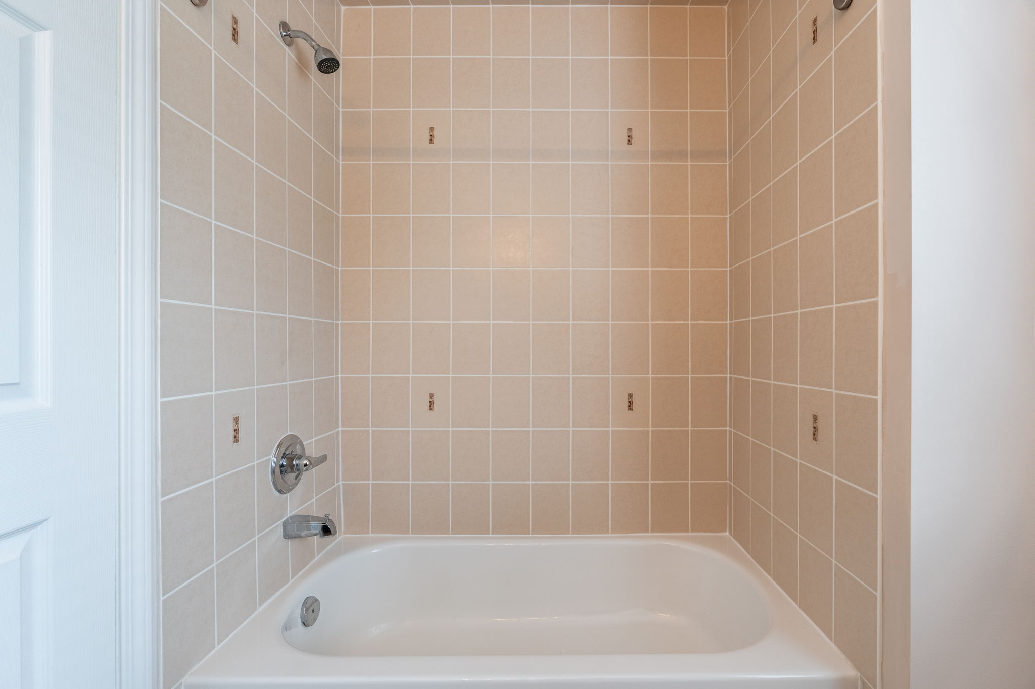 58-web-or-mls-12 Emick Dr, Ancaster-58