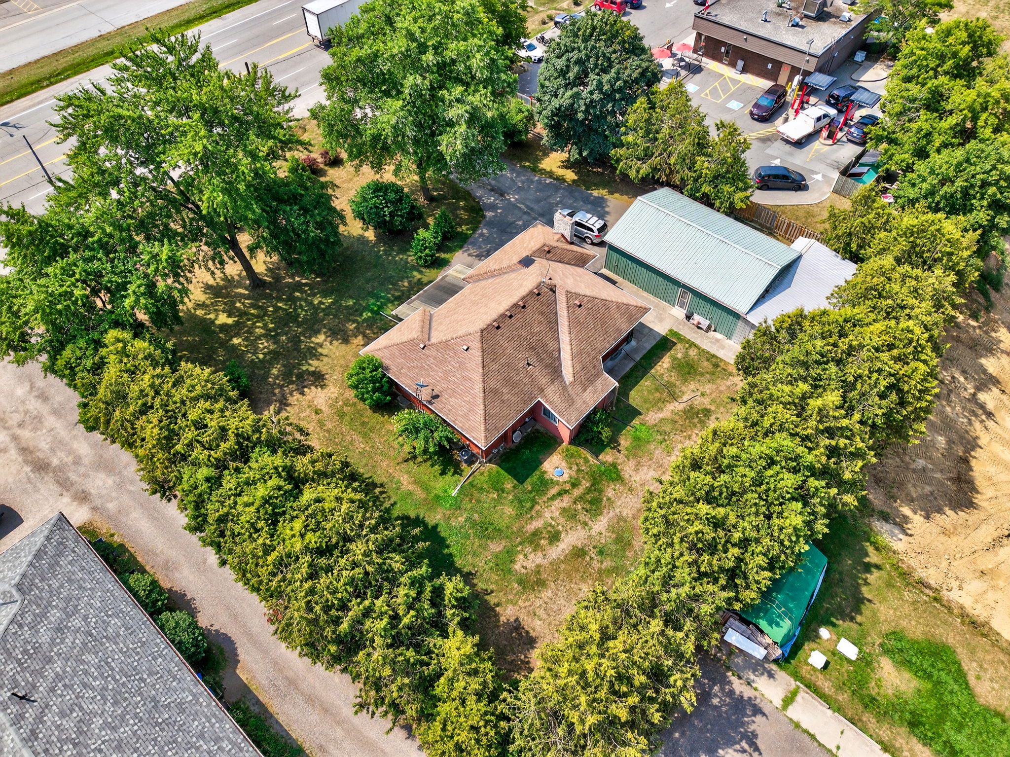 58-web-or-mls-1300 Colborne St E, Brantford-58