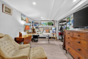 63-web-or-mls-25 Belair Dr, Hamilton-63