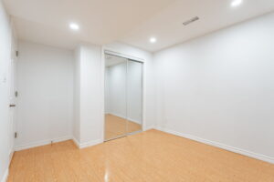 67-web-or-mls-12 Emick Dr, Ancaster-67