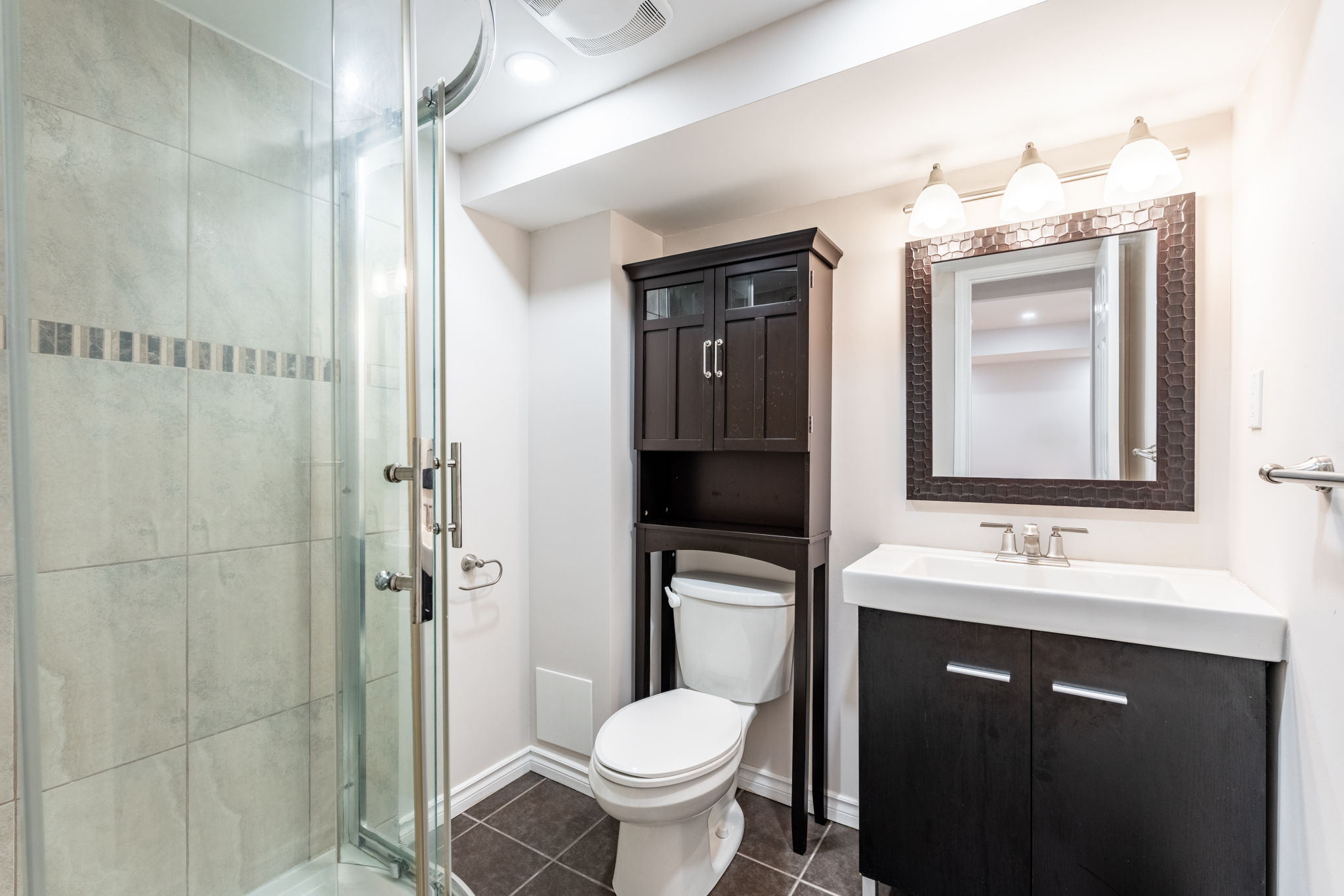 72-web-or-mls-12 Emick Dr, Ancaster-72