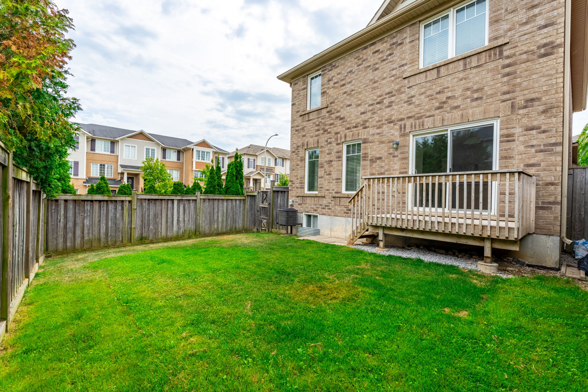 89-web-or-mls-12 Emick Dr, Ancaster-89