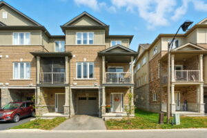 1-web-or-mls-9 Laguna Vlg Cres, Stoney Creek-1