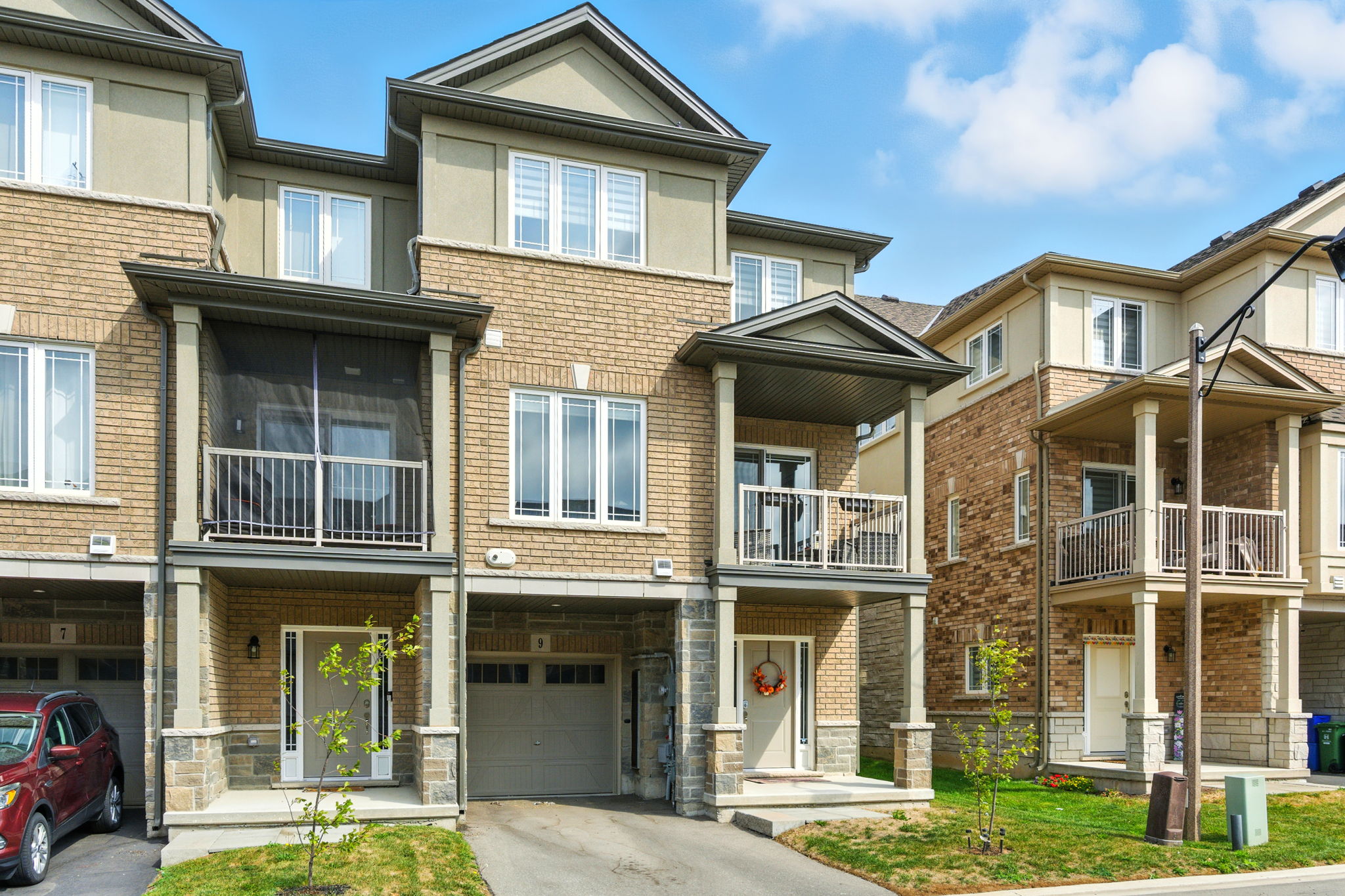 2-web-or-mls-9 Laguna Vlg Cres, Stoney Creek-2