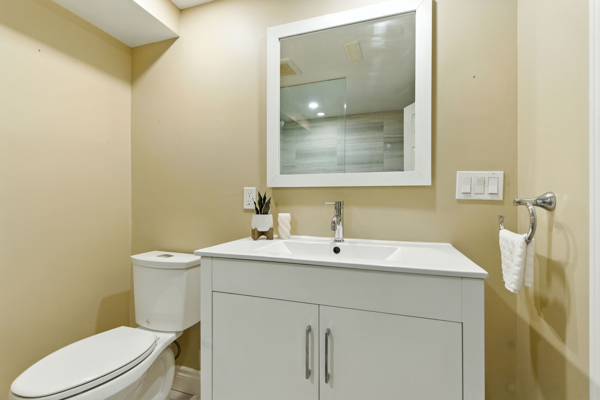 45-web-or-mls-174 Broker Dr, Hamilton-45