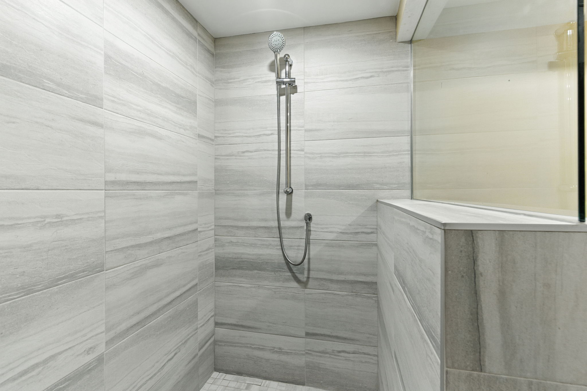 47-web-or-mls-174 Broker Dr, Hamilton-47