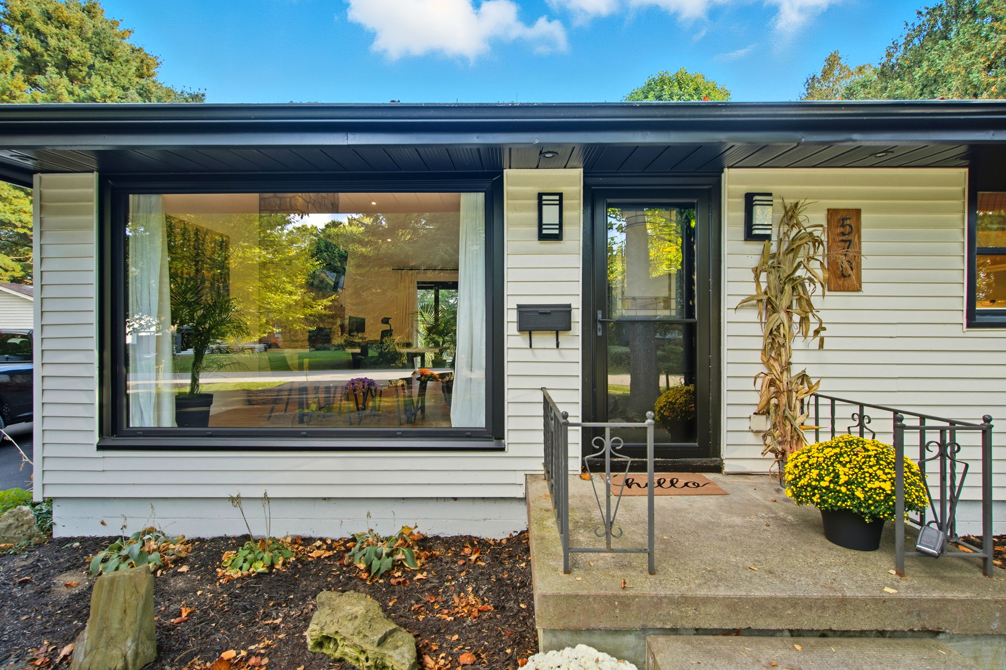 10-web-or-mls-570 Westview Ave, Ancaster-10
