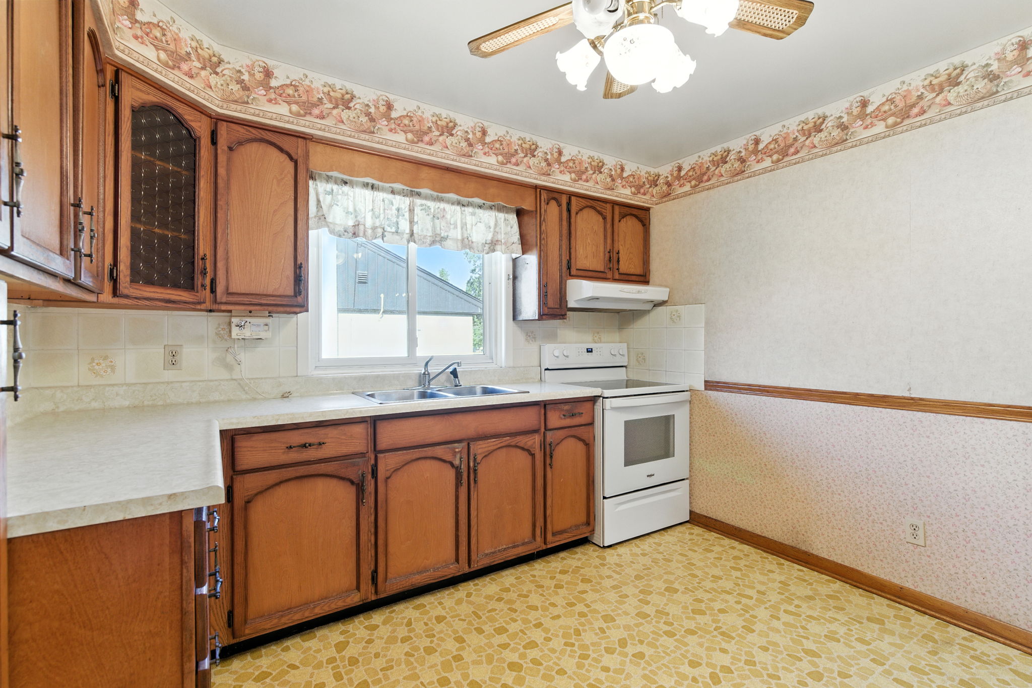 13-web-or-mls-27 Warren Ave, Hamilton-13