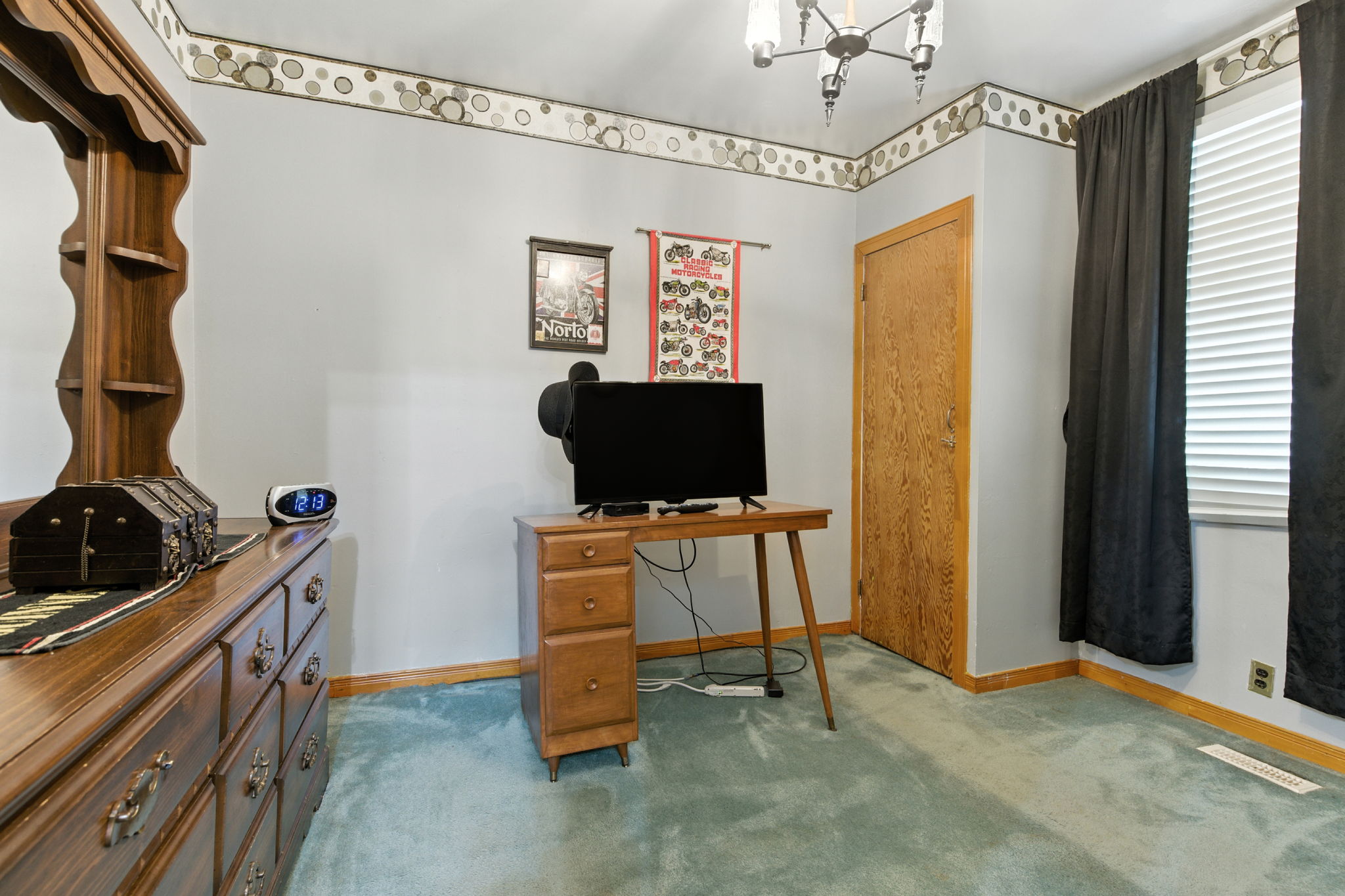 19-web-or-mls-210 E 12th St, Hamilton-19