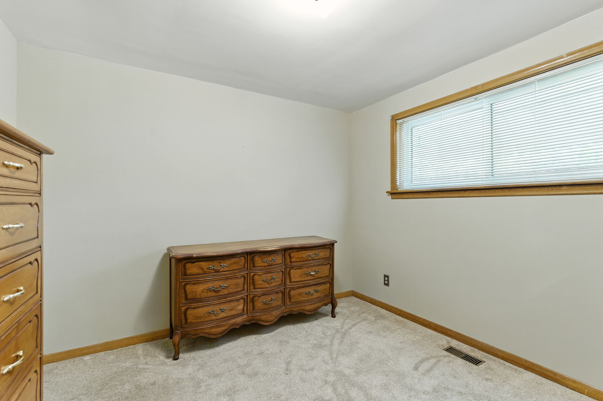 22-web-or-mls-27 Warren Ave, Hamilton-22