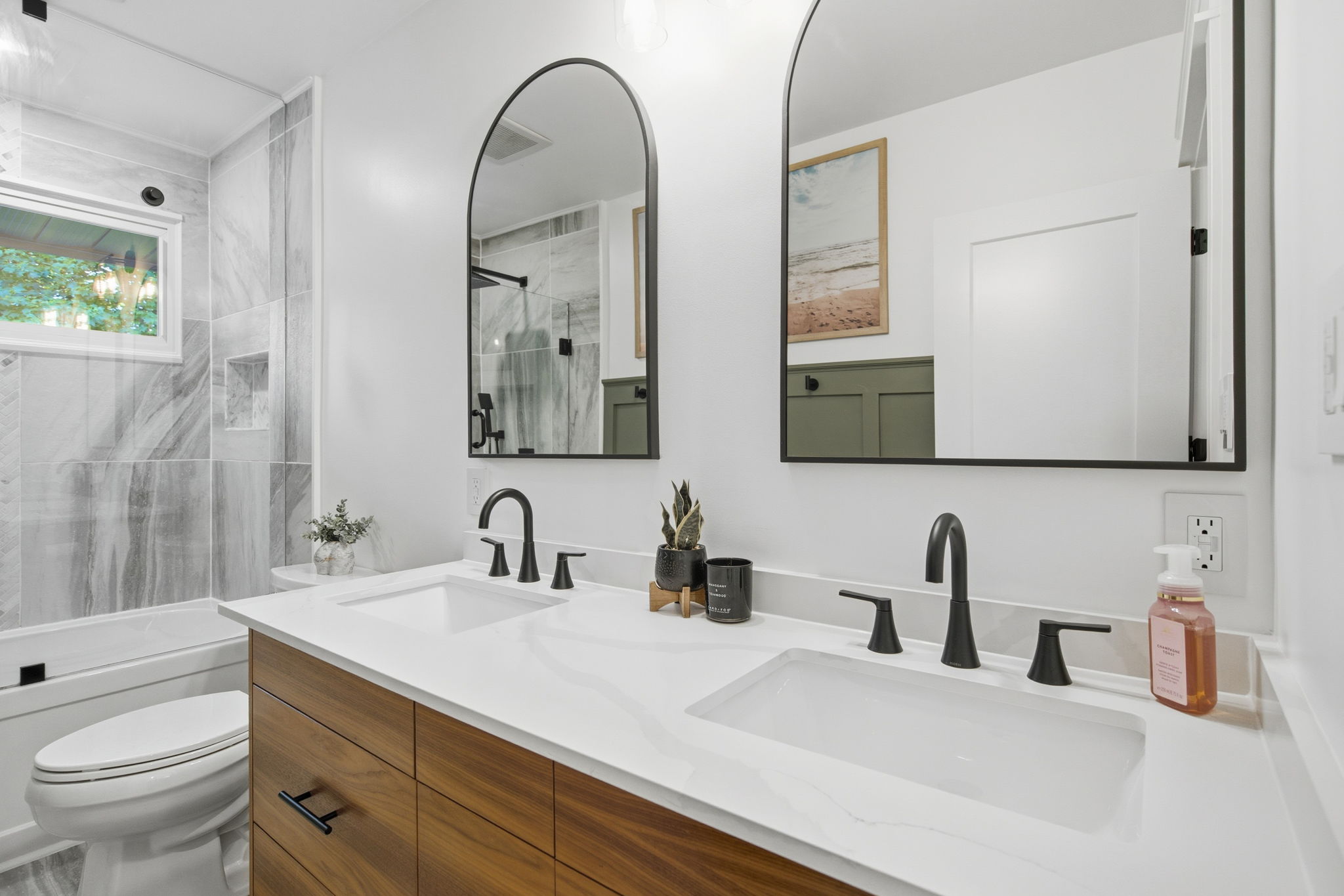 27-web-or-mls-570 Westview Ave, Ancaster-27
