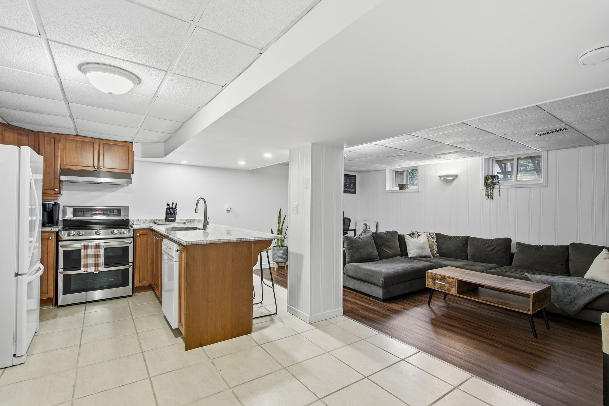 38-web-or-mls-570 Westview Ave, Ancaster-38