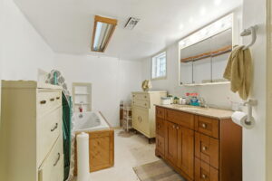39-web-or-mls-210 E 12th St, Hamilton-39