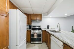 39-web-or-mls-570 Westview Ave, Ancaster-39