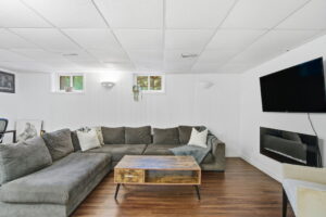 41-web-or-mls-570 Westview Ave, Ancaster-41