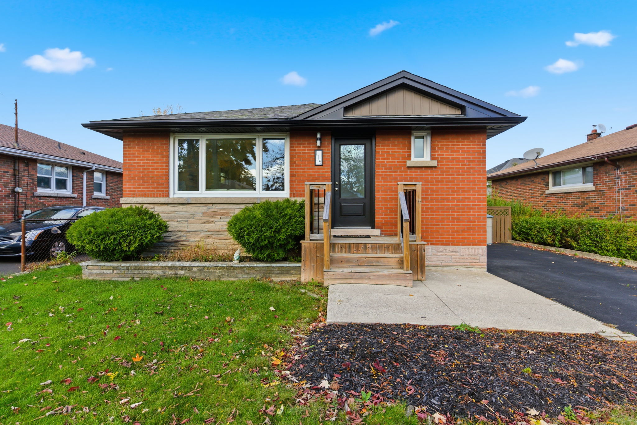 7-web-or-mls-115 McElroy Rd E, Hamilton -7