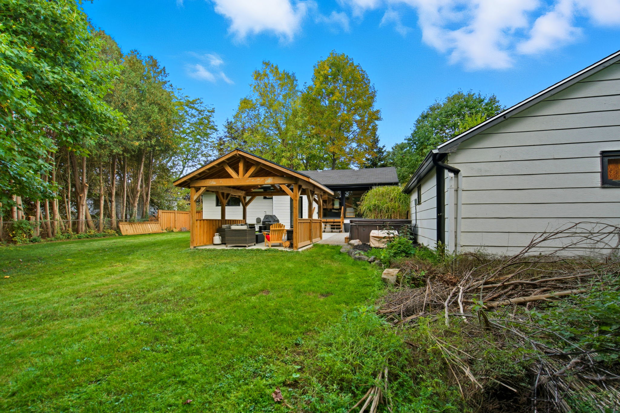 85-web-or-mls-570 Westview Ave, Ancaster-85