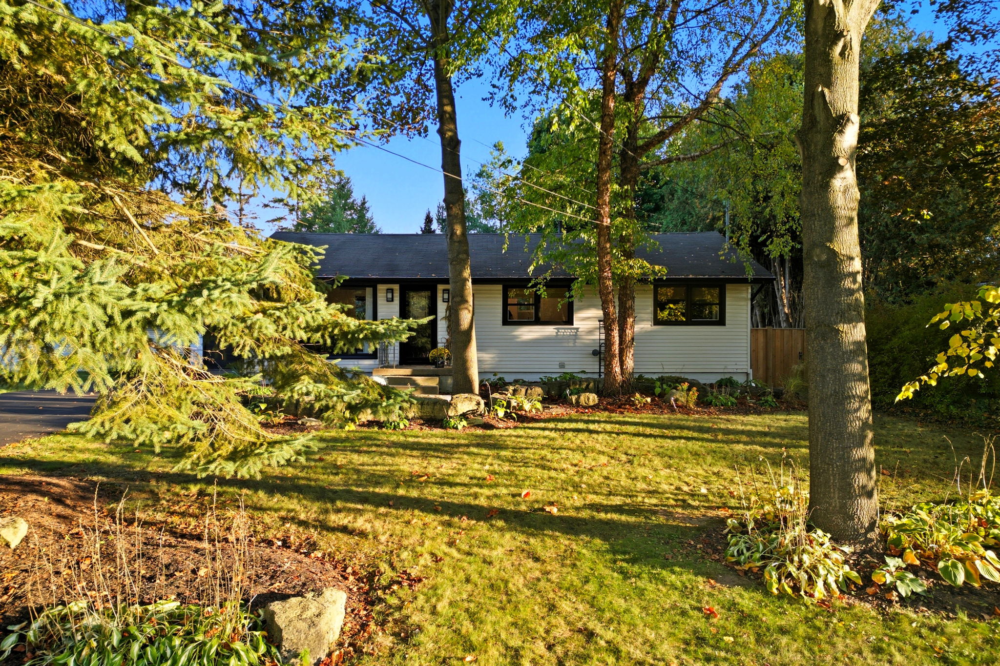 88-web-or-mls-570 Westview Ave, Ancaster-88