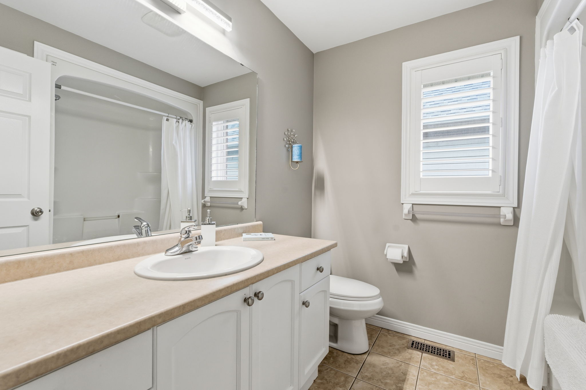 94-web-or-mls-12 Hannon Cres, Hannon-94