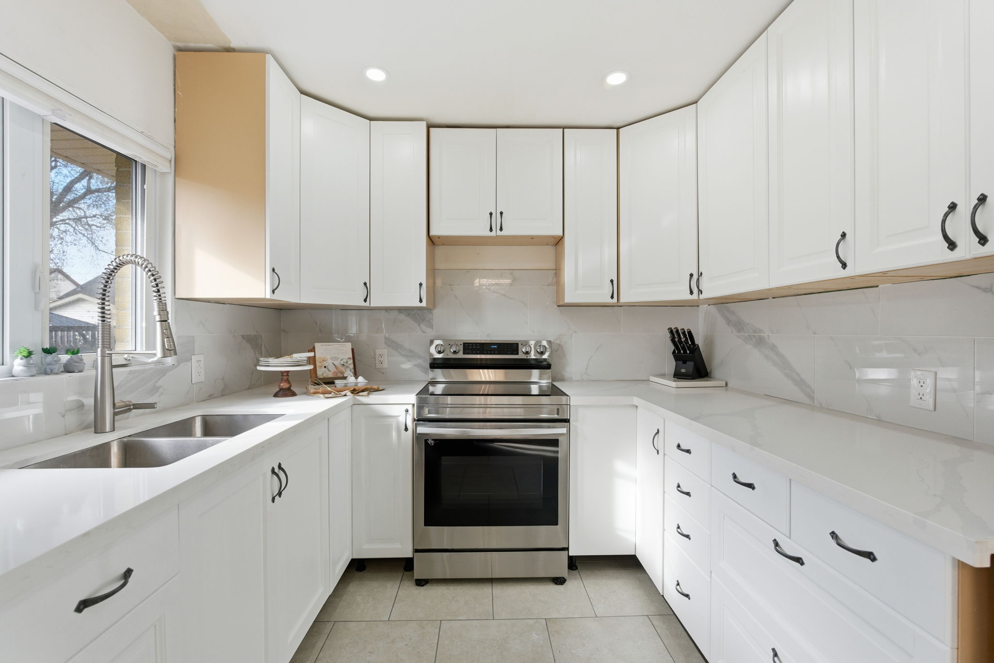 22-web-or-mls-352 E 28th St, Hamilton-22