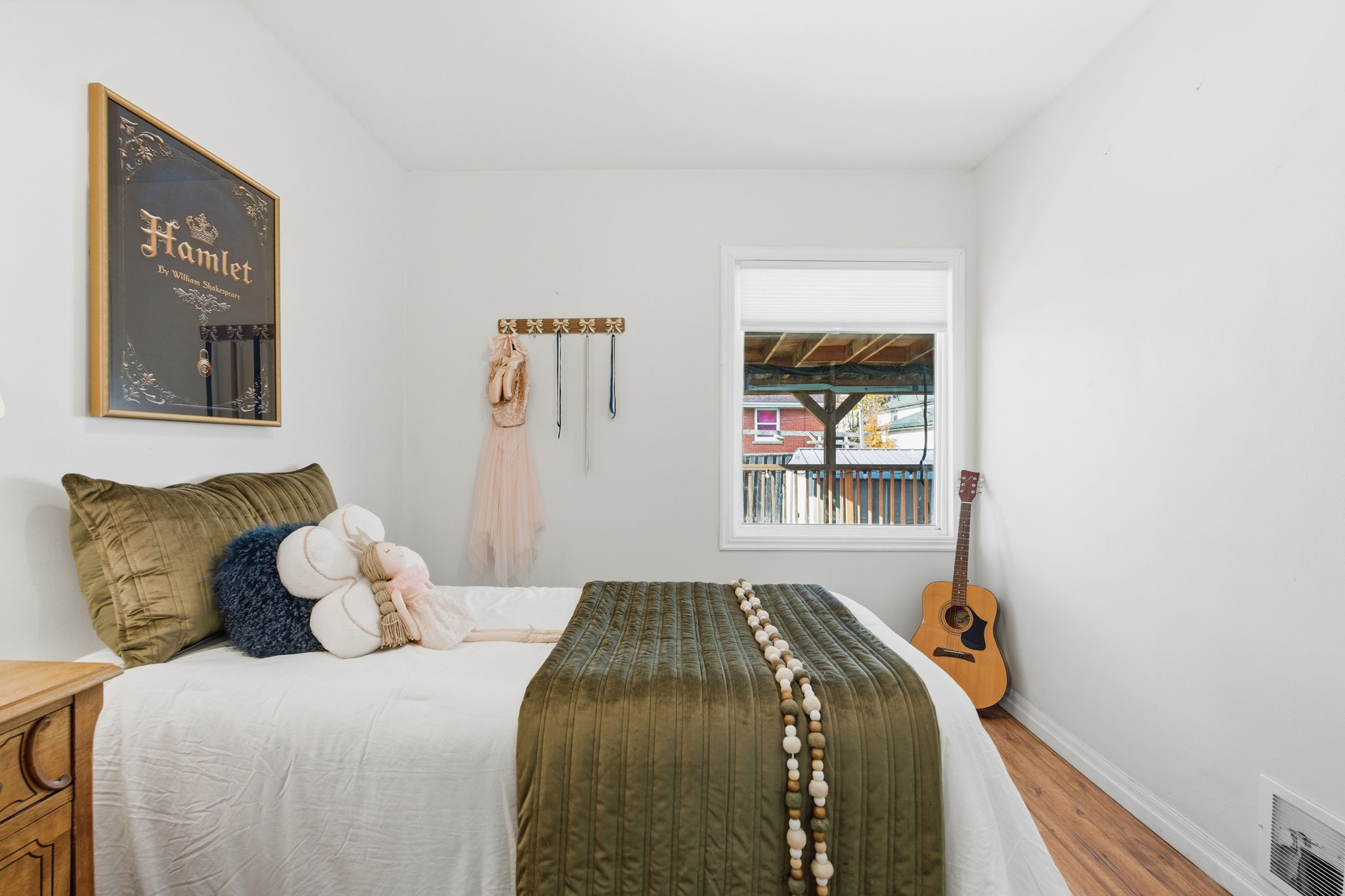 37-web-or-mls-352 E 28th St, Hamilton-37