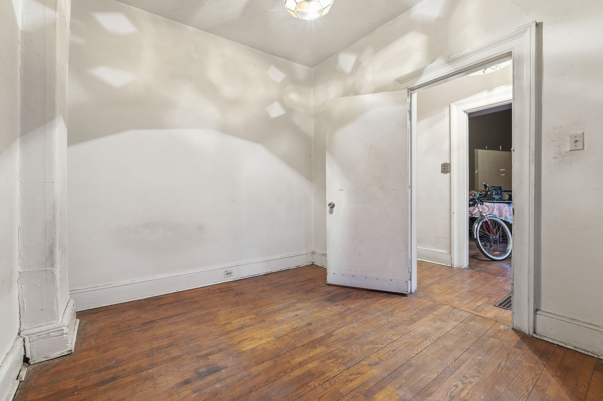 11-web-or-mls-42 Burlington St E, Hamilton-11