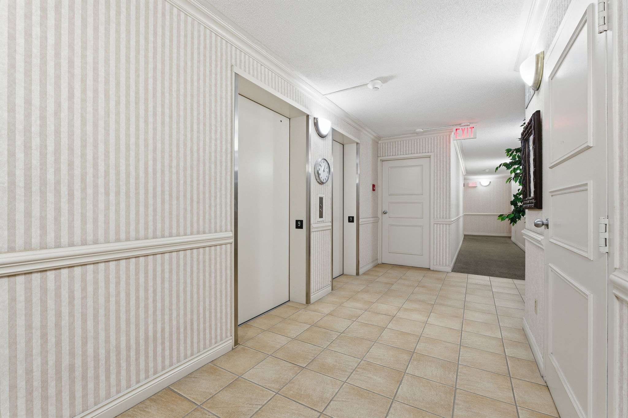 12-web-or-mls-432 Main St E 902, Hamilton-12