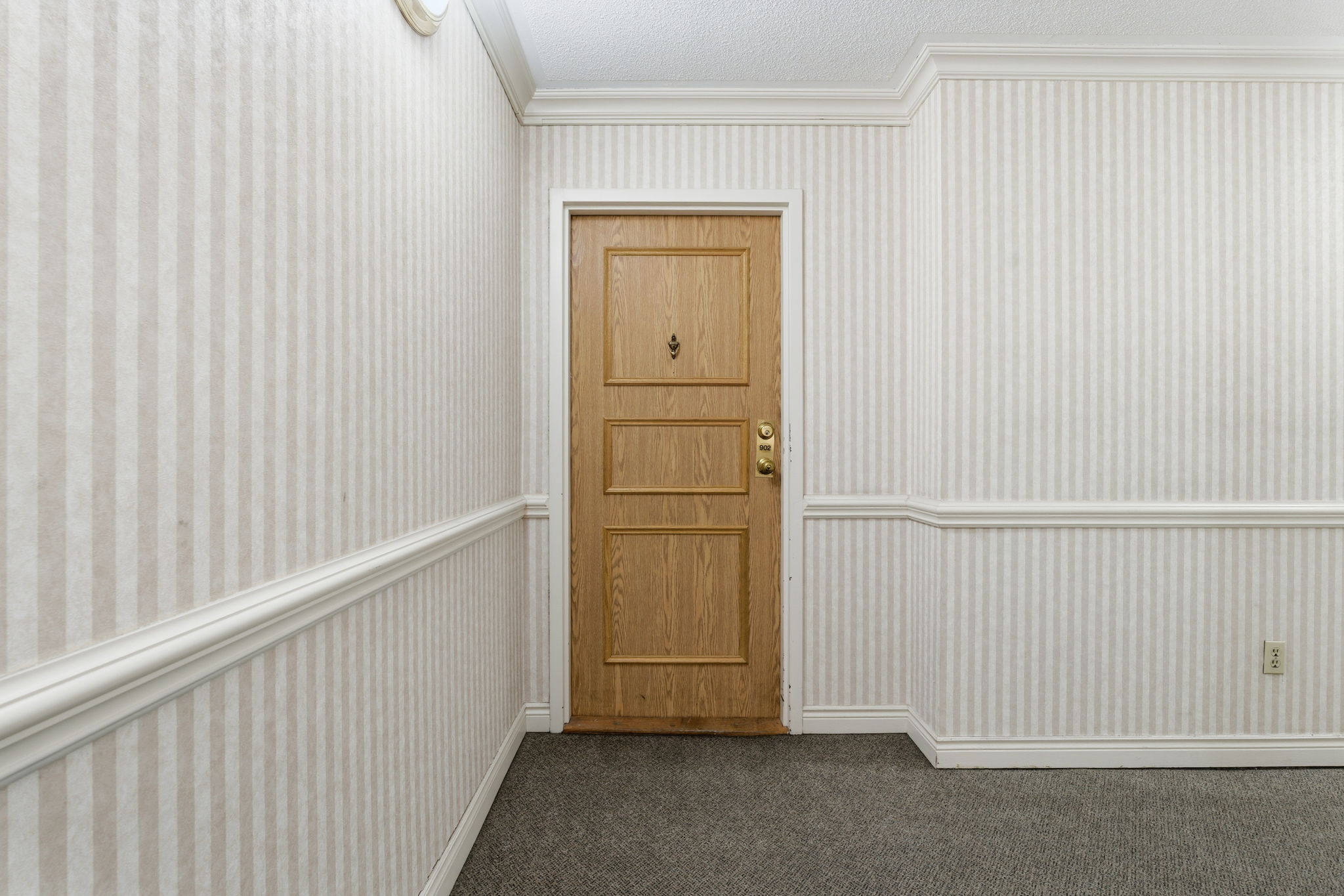 13-web-or-mls-432 Main St E 902, Hamilton-13