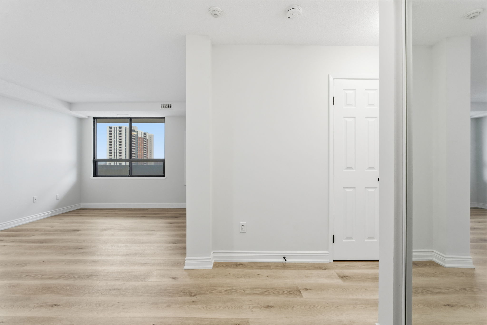 16-web-or-mls-432 Main St E 902, Hamilton-16