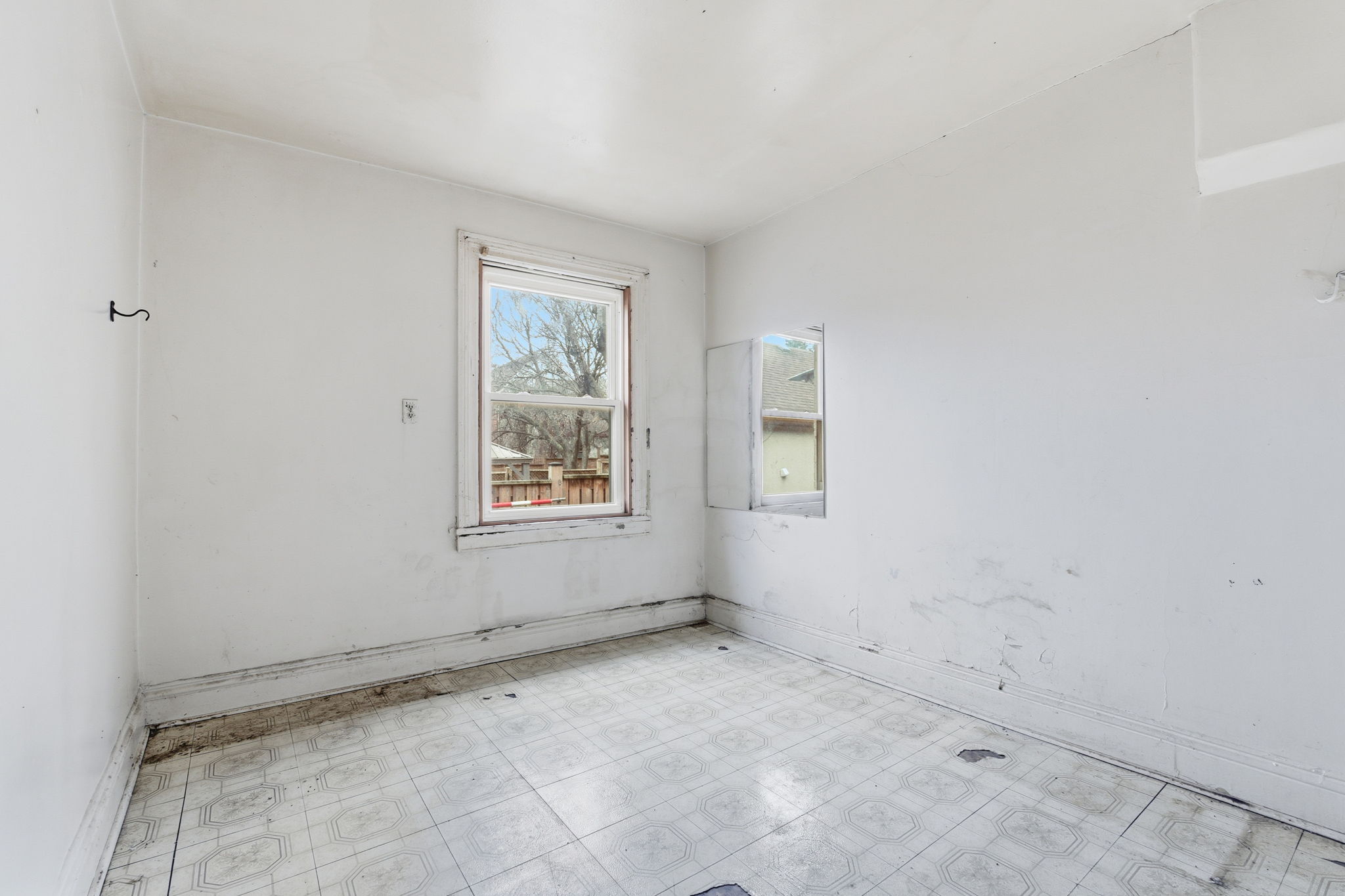 27-web-or-mls-42 Burlington St E, Hamilton-27