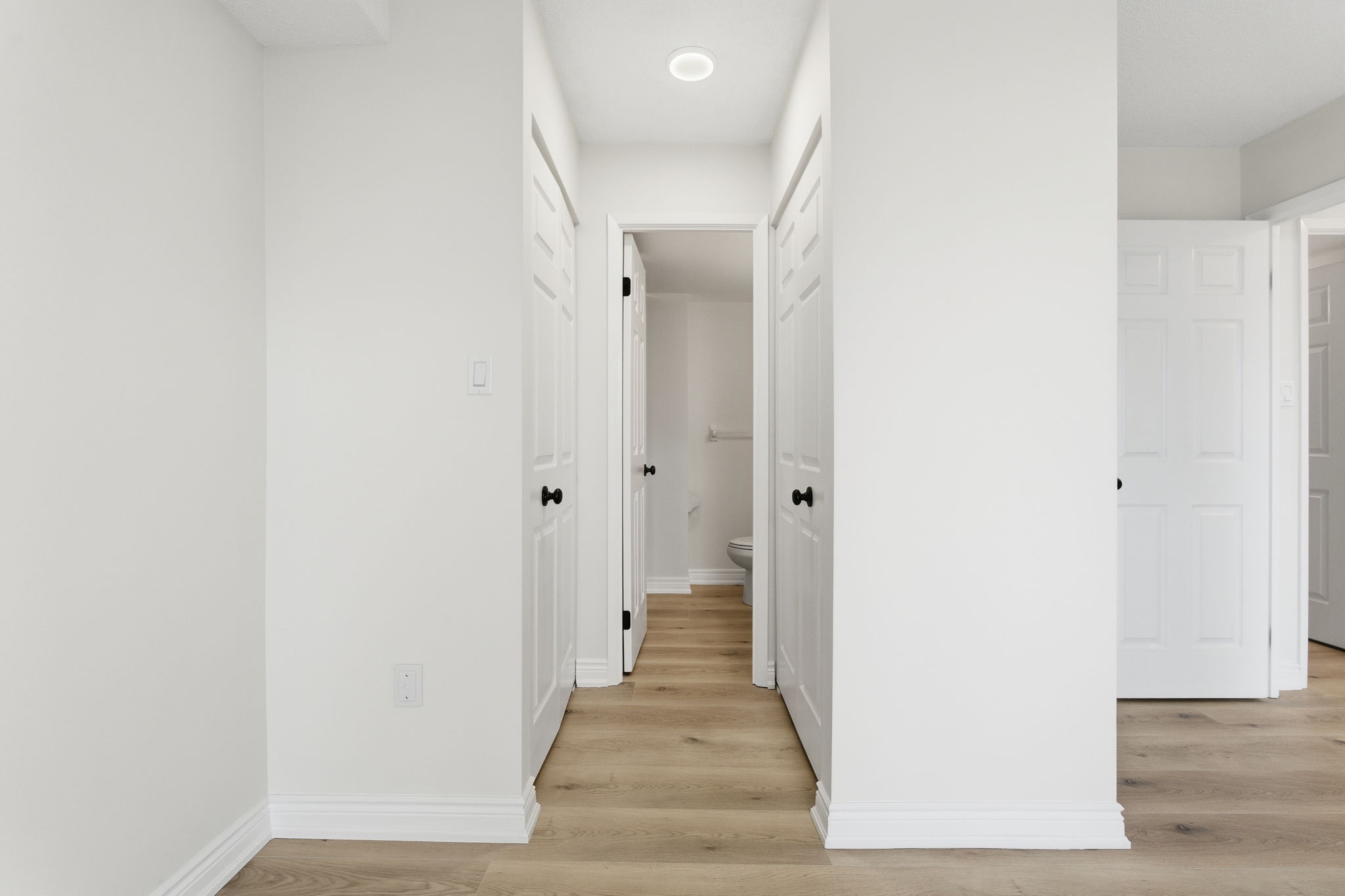 35-web-or-mls-432 Main St E 902, Hamilton-35