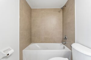 43-web-or-mls-432 Main St E 902, Hamilton-43