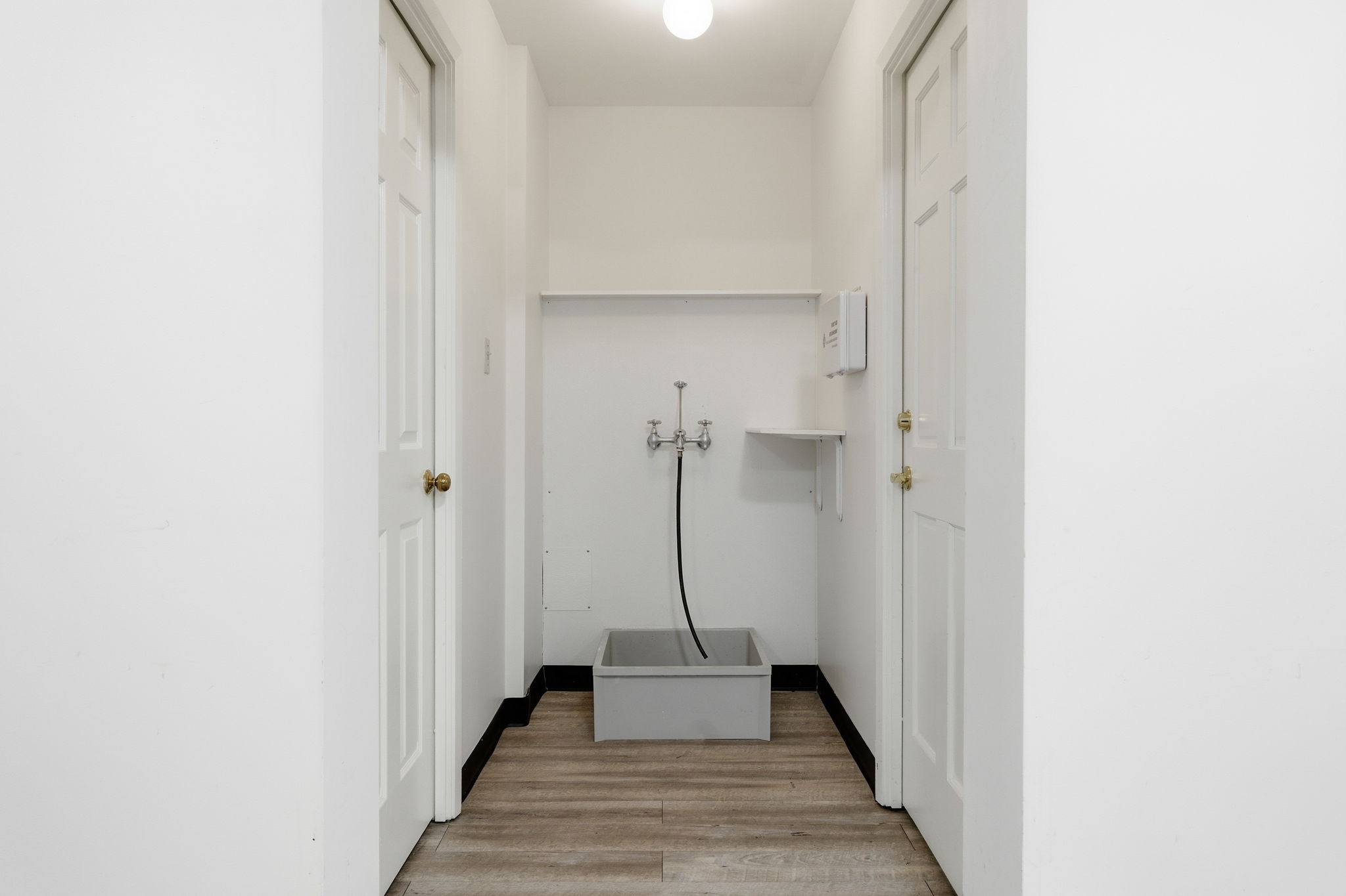 53-web-or-mls-432 Main St E 902, Hamilton-53