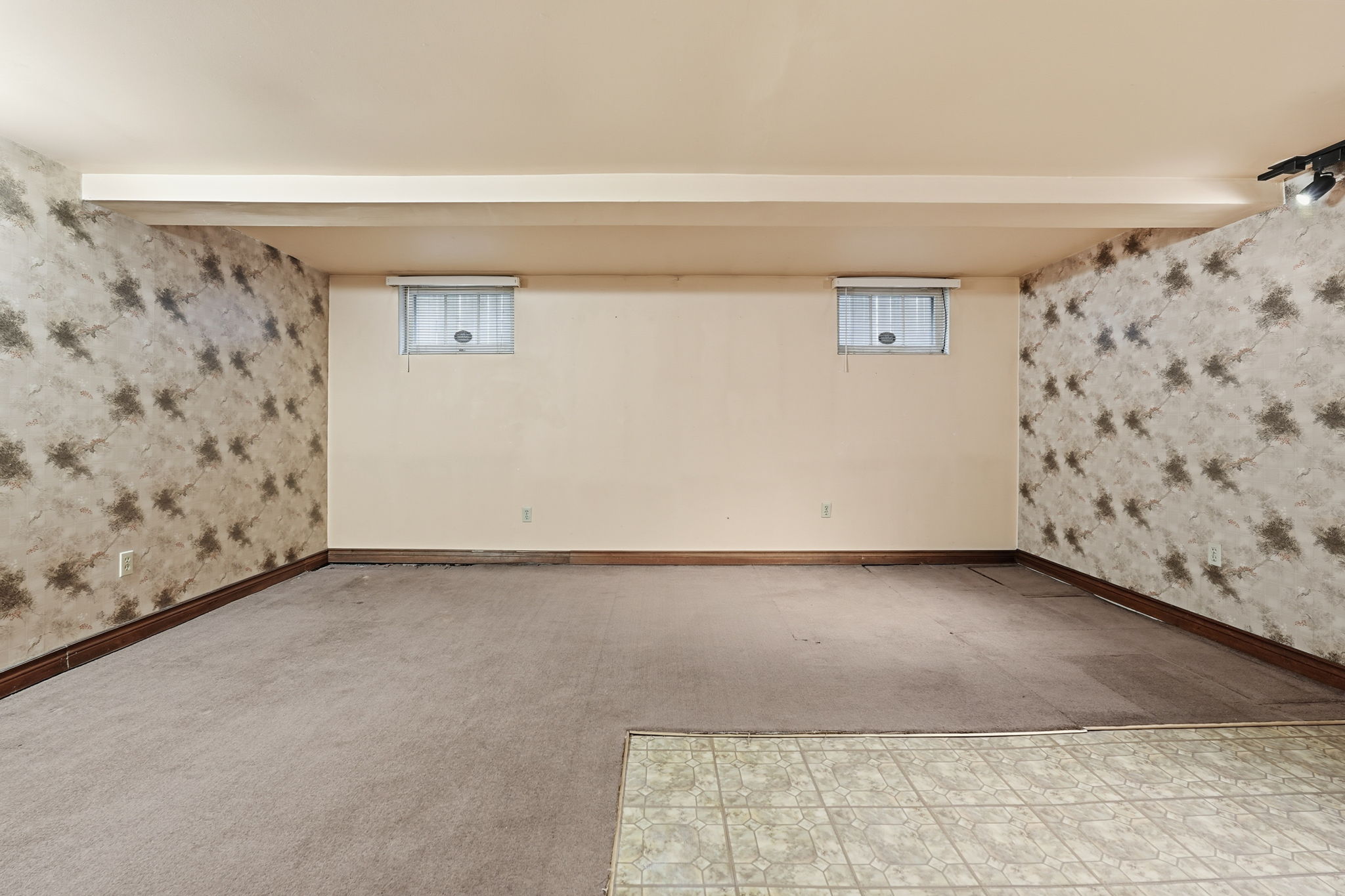 53-web-or-mls-685 Dunn Ave, Hamilton-53