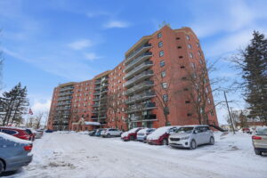 1-web-or-mls-9 Bonheur Ct 808, Brantford-1