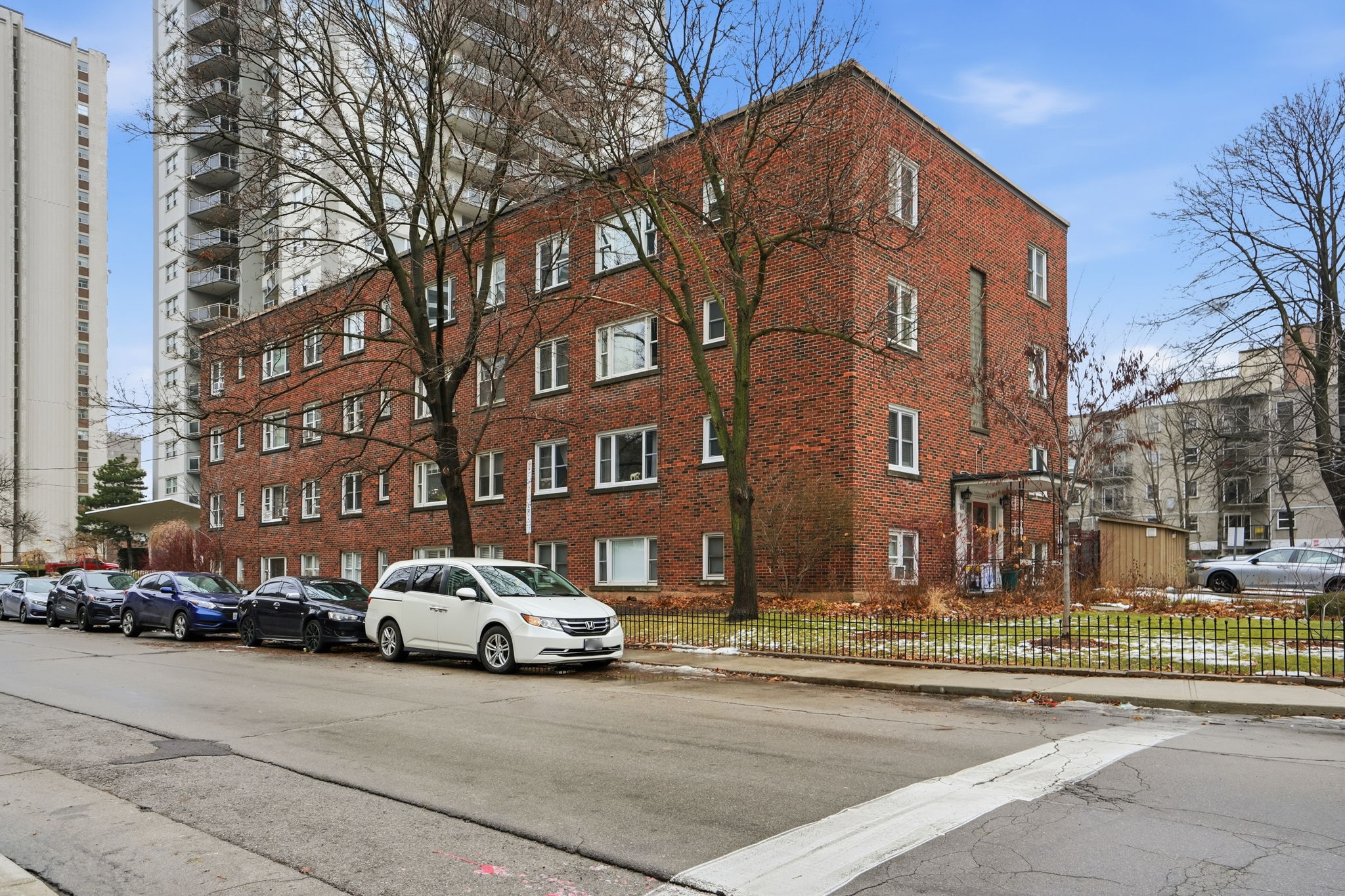 2-web-or-mls-60 Robinson St 104, Hamilton-2